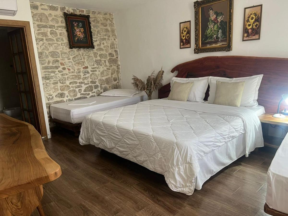 Hotel Omer The Ottoman House Berat Exterior photo