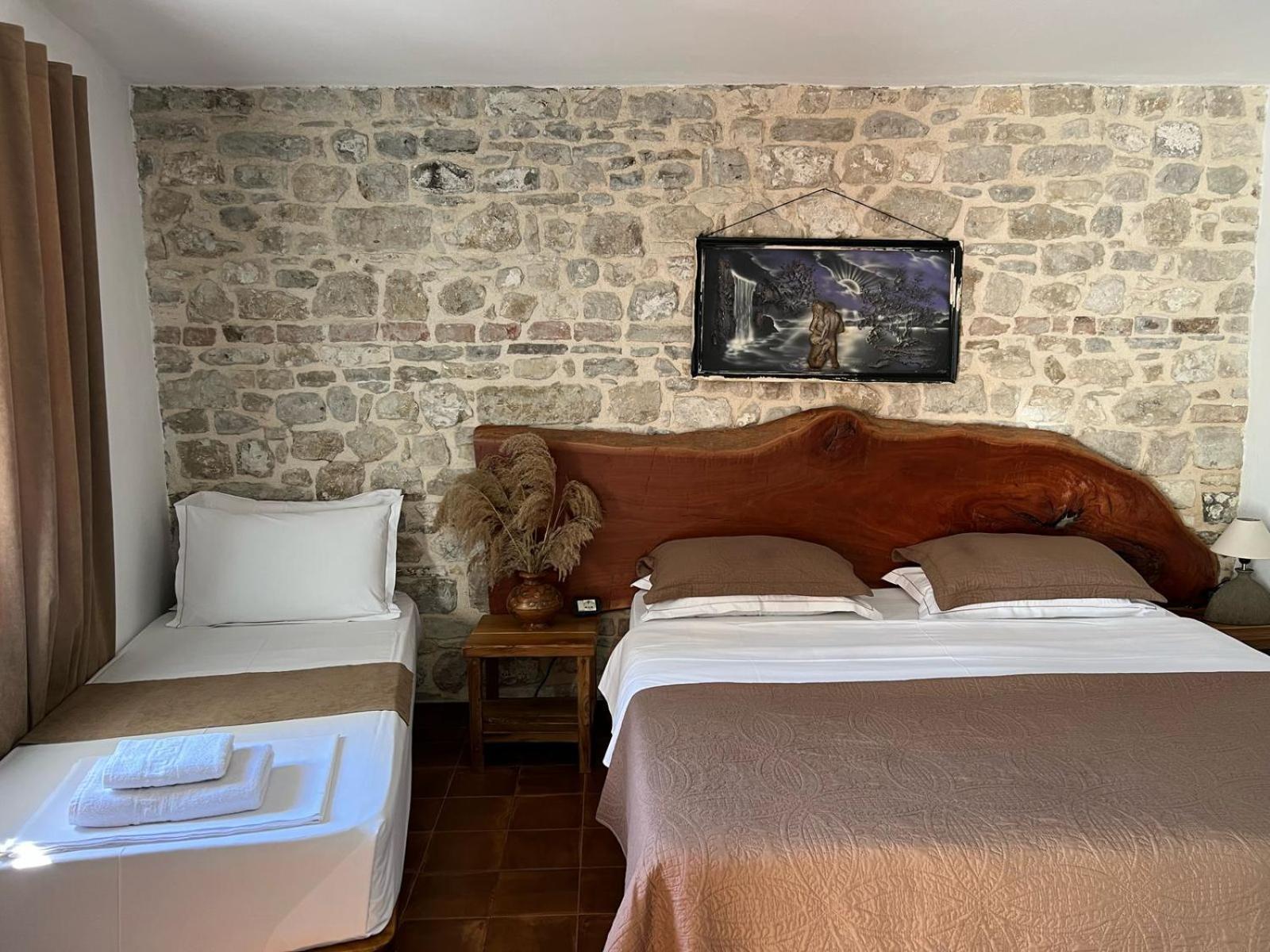 Hotel Omer The Ottoman House Berat Room photo